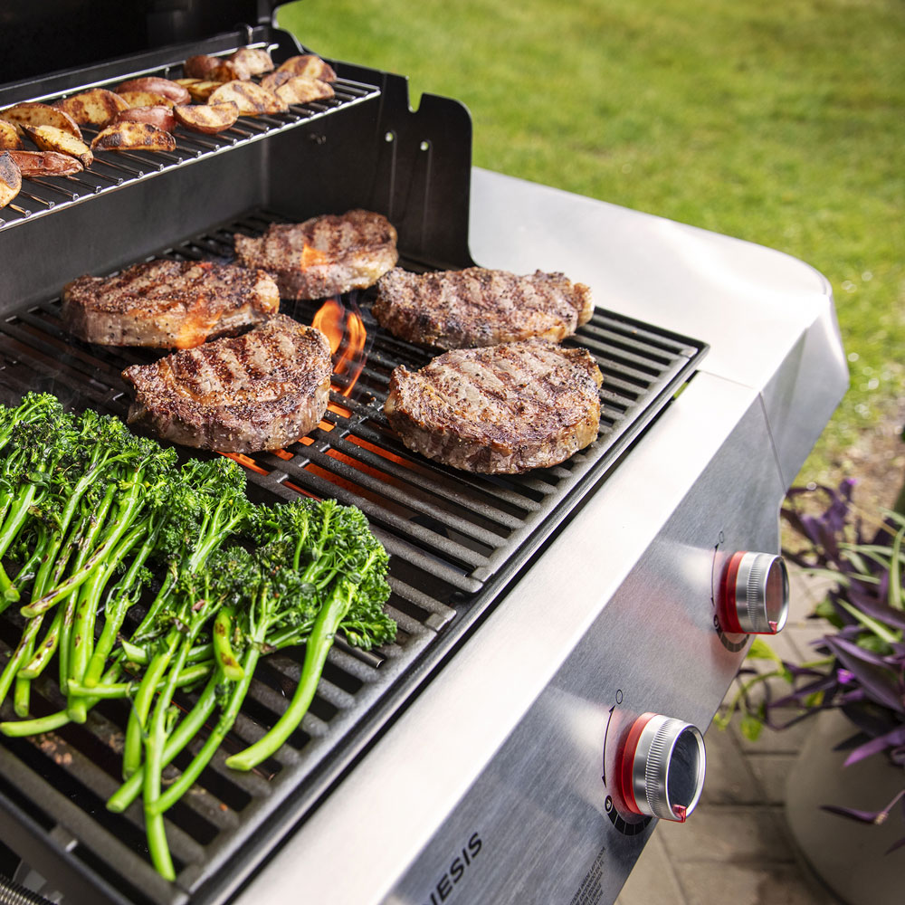 Genesis E-315 Gas Grill in Black - Image 6