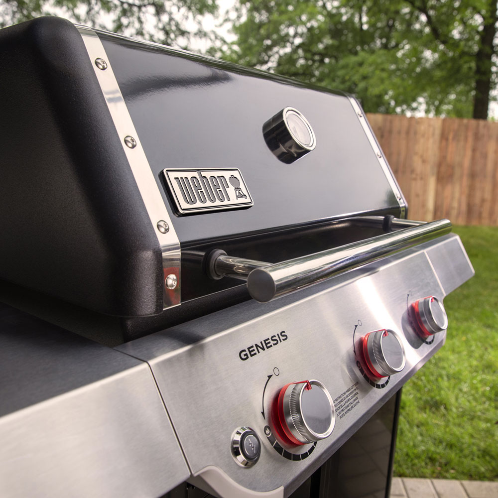 Genesis E-315 Gas Grill in Black - Image 2