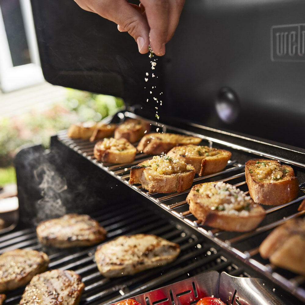 Genesis E-335C Gas Grill in Black - Image 4